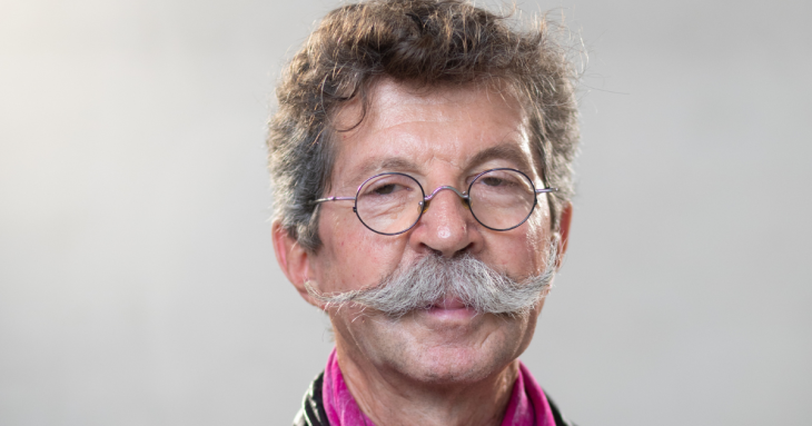 participant concours moustache
