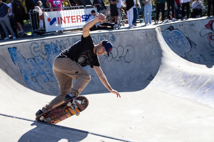 Homme en bmx